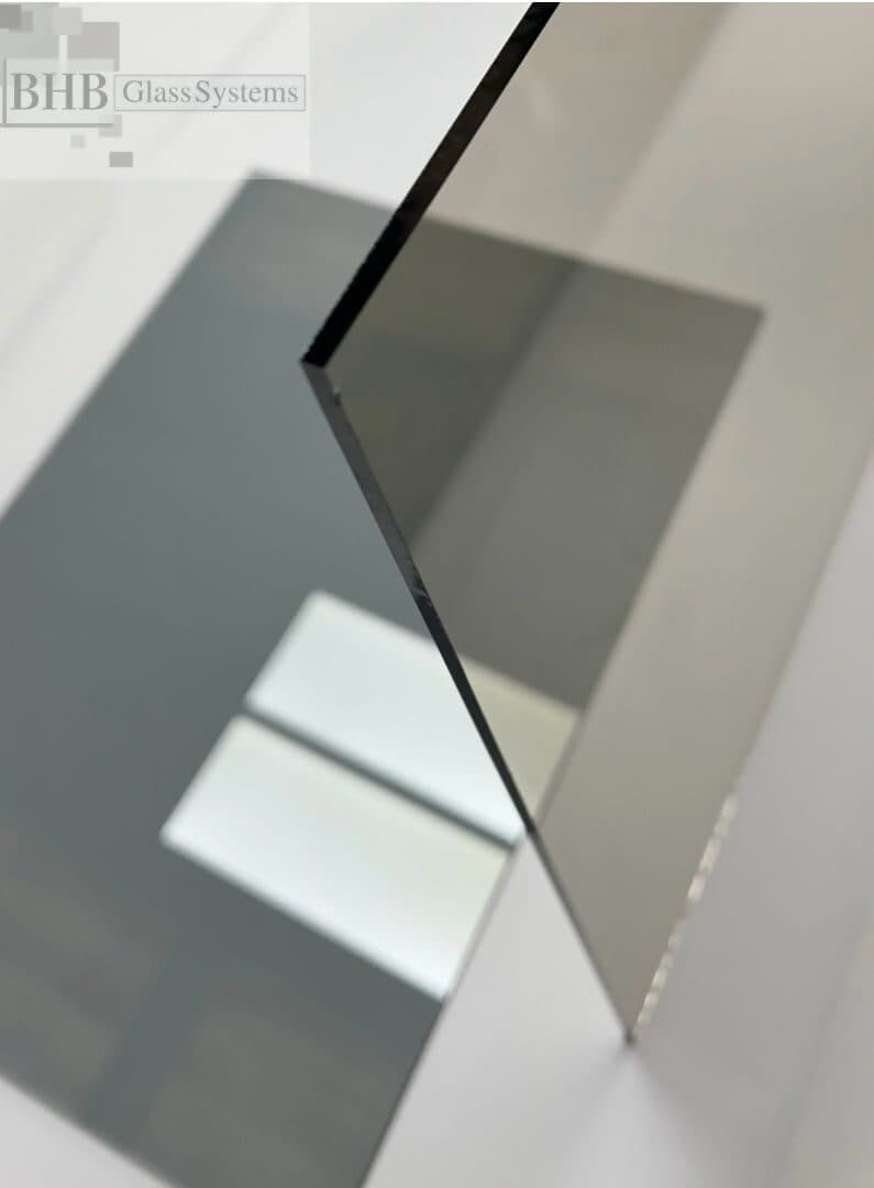 The edge of a single pane of float glass