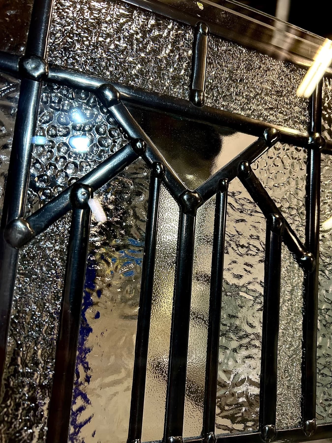 Art deco panel in clear hammered and reeded textures